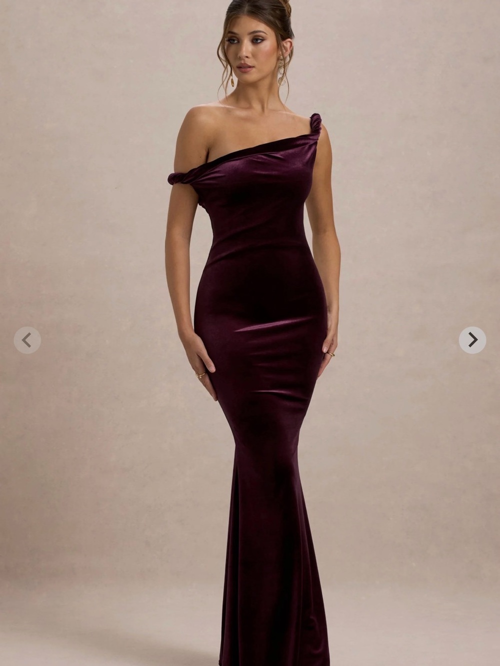 Club L London One-Shoulder Velvet Gown in Plum